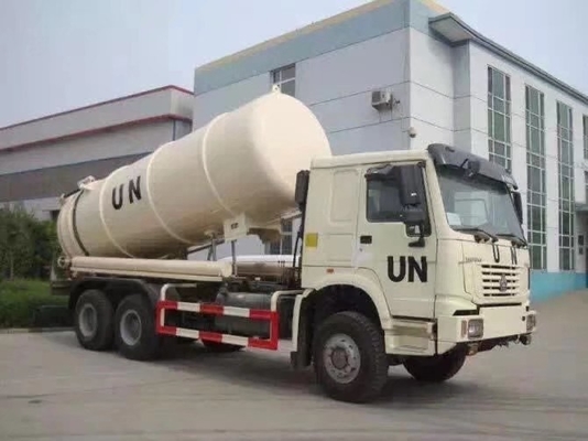 Sinotruk HOWO 6X4 Serbatoi septici usati con volume del serbatoio di 9000L e cambio Hw19710