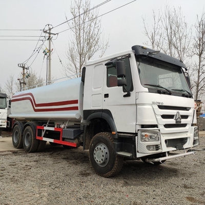Camion dell'acqua usato Camion del serbatoio dell'acqua da 5000 galloni Camion dell'acqua da aspersione Camion dell'acqua da aspersione 10350x2490x3540mm