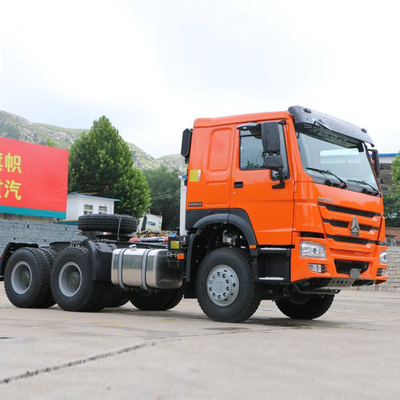 Sinotruck HOWO a trazione integrale 6X6 Camione a testa di trattore con capacità di carico 40-60 tonnellate