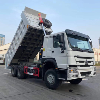 375 CV Sinotruck HOWO Foton 6X4 Motore del camion di scarico a gomma Capacità&gt; 8L e 300L Cisterna del carburante
