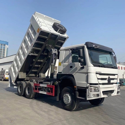 Camion sinotrico ad alta capacità 371 CV 6X4 10 ruote HOWO Camion a gomma con un lettino