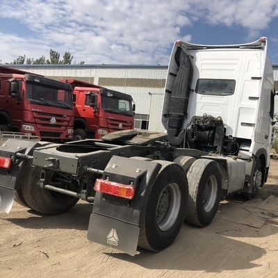 16 tonnellate di asse posteriore e pneumatico 420HP 6X4 Usato Sinotruk HOWO A7 camion trattore per il vostro beneficio