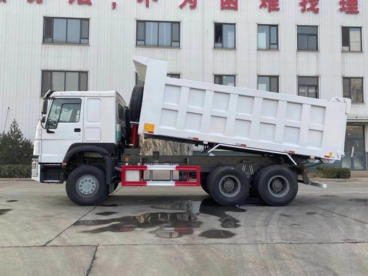 6X4 Sinotruk HOWO 10 pneumatici volume di sabbia di gomma camion scaricatore di rifiuti camion con 300L di carburante