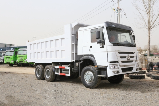 Richiesta personalizzata Sinotruck HOWO 6X4 Used Dump Truck in Botswana con personalizzazione