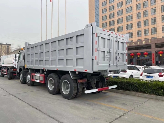 ISO certificato 12 ruote 8X4 Sinotruck 40 metri cubi di tipper camion con asse anteriore Hf9