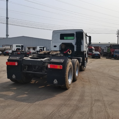 6X4 HOWO Road Man Tractor Head Truck per l'Africa 2016 Anno Cummins Isme 420 Motore