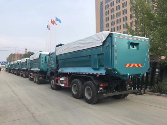 Sinotruk 380HP HOWO Dump Truck nelle Filippine con cabina Hw76 e DOT Tire Certification