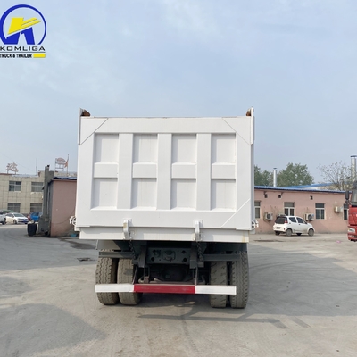 6X4 Used Sinotruk HOWO Dump Truck / Tipper 371HP 375HP con una cabina da letto e aria condizionata