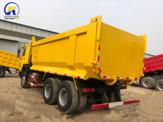 6X4 371 HP Sinotruck HOWO Dump Truck con pneumatici radiali e motore ad alta capacità