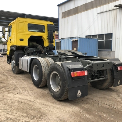 Cisterna di petrolio in alluminio da 400L Sinotruk HOWO Trailer Head Tractor Truck per il mercato etiope