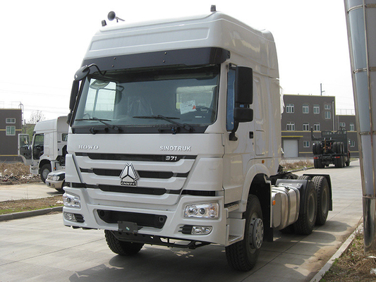 Capacità di carico 40-60 tonnellate Sinotruk HOWO 3 assi testa del camion trainante con prestazioni