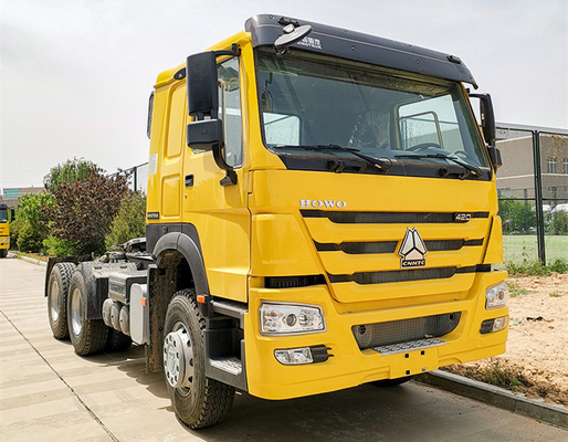 Capacità di carico 40-60 tonnellate Sinotruk HOWO Trattiore Capo del camion per rimorchio Motore Wd615.47