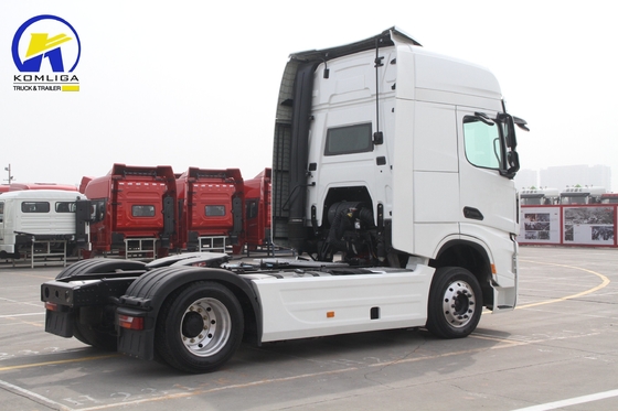 Usato Shacman 4X2 6tyles Semi Trailer Tractor Truck Perfetto per i mercati di campagna