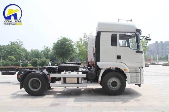 6 ruote Shacman 4X2 Light Trailer Head Truck per ≤5 posti e 400L Aluminum Oil Tanker