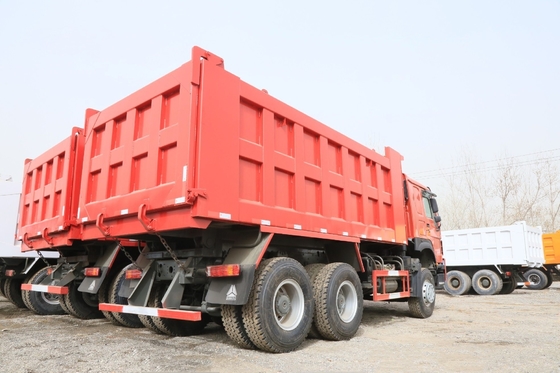 Usato HOWO Dump Truck 6X4 336HP con cambio manuale in buone condizioni