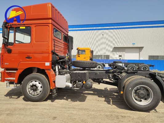 Richiesta personalizzata Zf Steering Shacman F3000 4X2 Tractor Trailer Truck per l'Africa