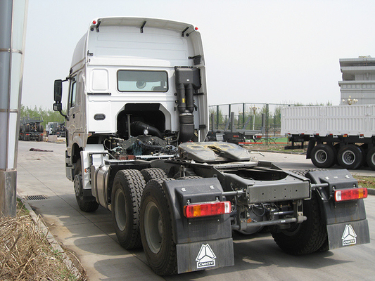 Sinotruk HOWO 6X4 10 ruote rimorchiatori camion trattore con 420 HP Diesel casa potenza