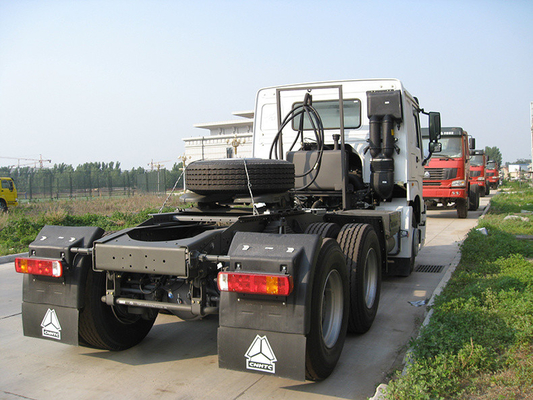 Sinotruk HOWO Camion a testa di trattore per motore di rimorchio con capacità&gt; 8L Base di trazione opzionale