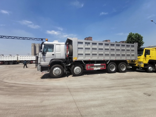 30-50 tonnellate camion pesante con gommone usato Sinotruk HOWO 371HP 8X4 con struttura durevole