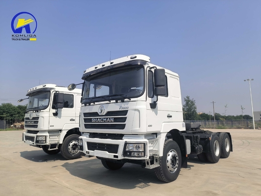 10 ruote Shacman Tracter Heavy Duty Truck Head con sedili ≤ 5 e capacità del motore &gt; 8L