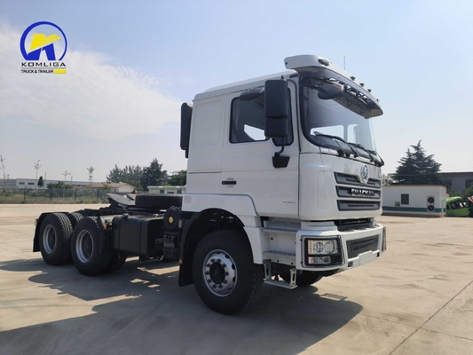 10 ruote Shacman Tracter Heavy Duty Truck Head con sedili ≤ 5 e capacità del motore &gt; 8L
