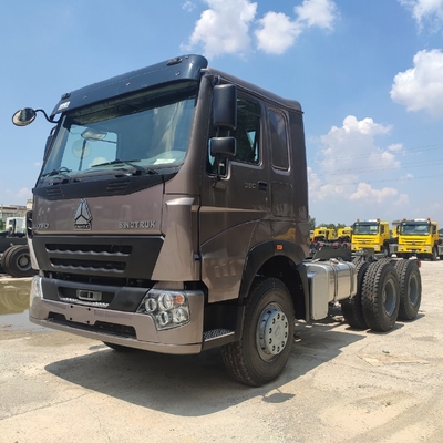 Sinotruk HOWO 3 assi Trattivo Camione Torre Camione per capacità di carico 21-30t Euro2 Emissioni