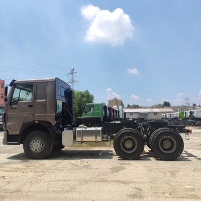 Sinotruk HOWO 3 assi Trattivo Camione Torre Camione per capacità di carico 21-30t Euro2 Emissioni