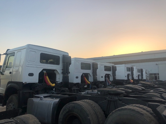 Zz4257s3241W 6X4 10 ruote HOWO Trattore Capo del camion con cambio Hw19710 resistente
