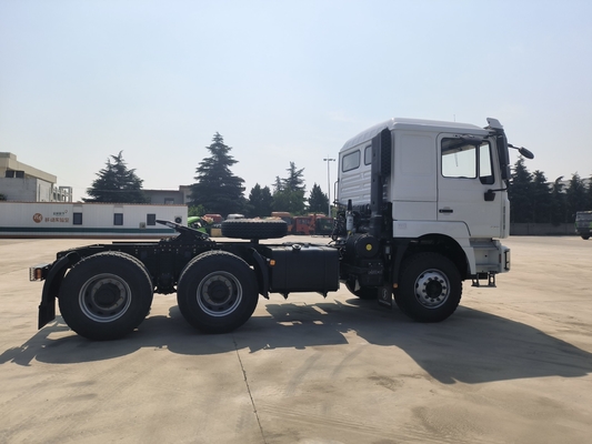 Shacman 6X4 Camion pesante &gt; 8L Capacità del motore Uomo 7.5 tonnellate Asse anteriore/utilizzato per rimorchio
