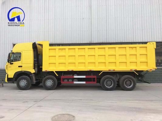 Sinotruk 8X4 HOWO-T7h 420 HP camion con cisterna da 300 litri