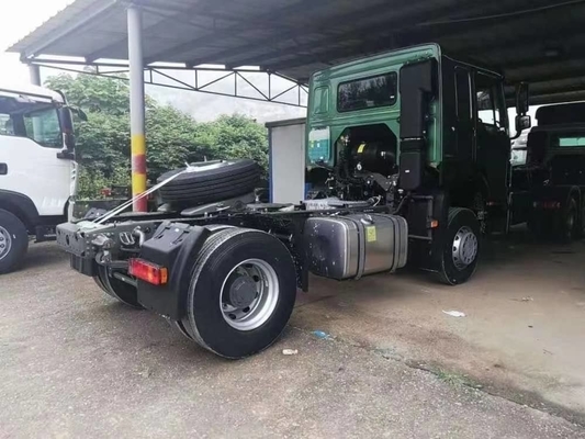 Asse anteriore 9 tonnellate Sinotruk HOWO 10 ruote usate 6*4 Trailer Head Tractor Truck vendita