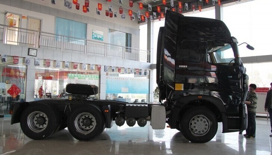 6×4 trasmissione manuale Sinotruk HOWO T7h Usato Trailer Head Prime Mover