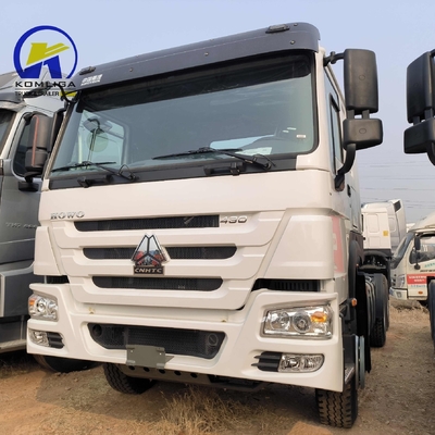 Sinotruk HOWO Camion 6X4 10 ruote Camion trattore usato con cisterna di olio in alluminio da 400L