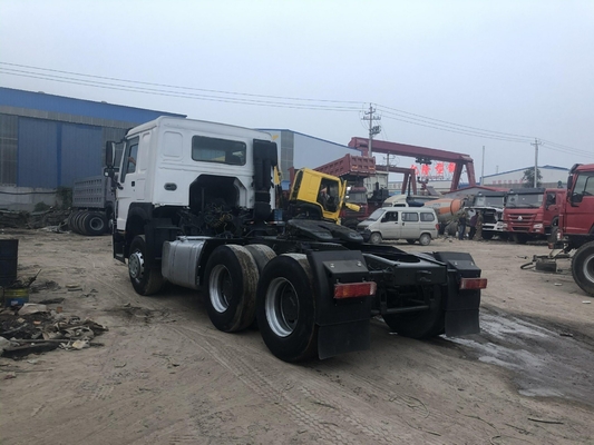 L'Africa ha utilizzato il camion del trattore ribaltabile del cavallo del trattore della testa del rimorchio di Sinotruk Howo 371HP 420HP 6X4