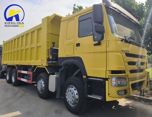 Sinotruk HOWO 12 pneumatici 8X4 camion a ribaltatore con certificazione pneumatici GCC
