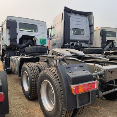 Sinotruk HOWO di seconda mano 6X4 Trailers Heavy Duty Head Tractor Truck con e ≤5 posti