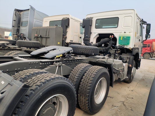 Sinotruk HOWO 6X4 Traktor Tipper Truck con 10 ruote e 3,08 velocità al massimo