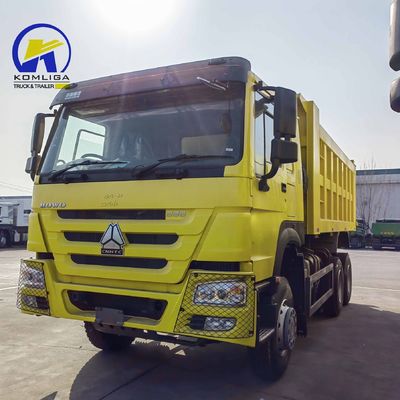 6X4 Heavy Duty HOWO Tipper Truck con sollevamento idraulico del tipper ventrale al massimo