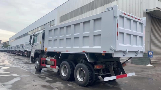 Progettazione di pneumatici radiali Sinotruk HOWO 375HP 380HP 400 HP 6X4 Tipper Truck per lavori pesanti