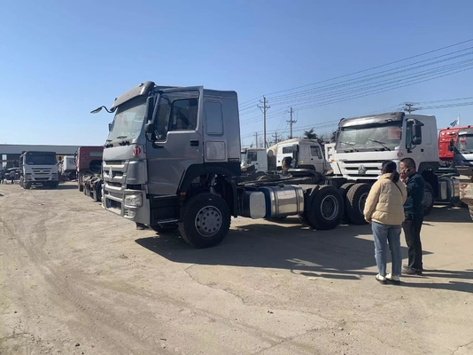Trasporto di merci diesel 10 ruote rimorchio testa primo motore Sinotruk HOWO 6X4 camion trattore