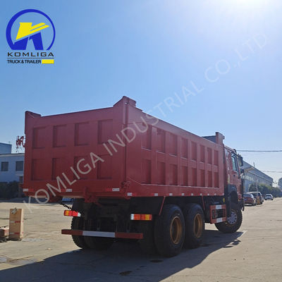 Camionetto di scarico usato di grado Sinotruck HOWO con sollevamento frontale e 375 CV in buone condizioni