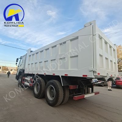 6X4 HOWO Camionetti di scarico da 30 tonnellate Camionetti di scarico con cambio manuale e cisterna da 300 litri