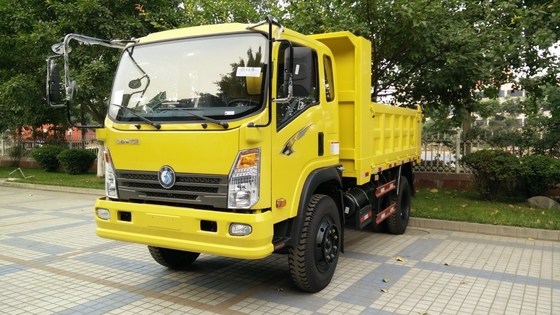 Mini 6 ruote Dongfeng HOWO 4X2 Sino Light Cargo Truck 7 tonnellate con elevata capacità di carico