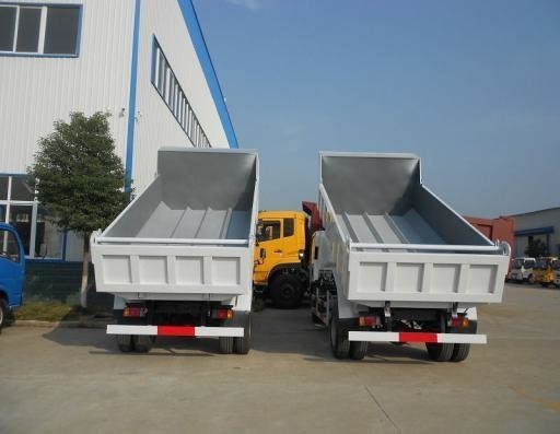 1-10 tonnellate Peso di carico Sinotruk HOWO 5t 4X2 Dump Truck Light per le esigenze del cliente