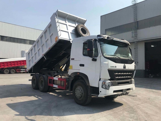 Usato Sinotruck 10wheeler Tipper Dumper 371HP HOWO Dump Truck con pneumatici radiali