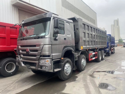 Usato Sinotruk 8X4 12 ruote 50 tonnellate HOWO tipper dump truck con sollevamento idraulico anteriore