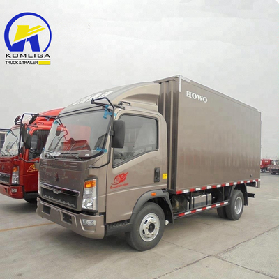 Sinotruk HOWO 4X2 camion merci con cambio manuale e capacità di 120 litri di serbatoio di carburante