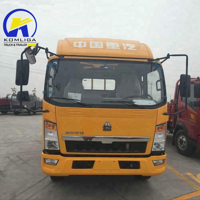 Sinotruk HOWO 4X2 camion merci con cambio manuale e capacità di 120 litri di serbatoio di carburante
