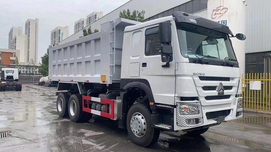 Disegno del pneumatico radiale HOWO Th7 6X4 Dumpper Box Dumo Truck/Tipper Truck con asse posteriore Hc16