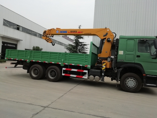 Parti di ricambio tecniche di supporto HOWO 6X4 4X2 camion merci con gru e 4-6L di capacità del motore